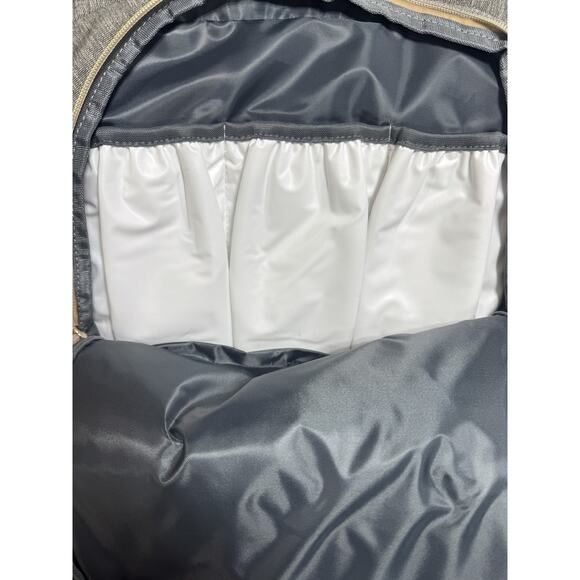 DEBUG Convertible Diaper Bag With Portable Changing Station In Heather Gray NWOT - Picture 3 of 5